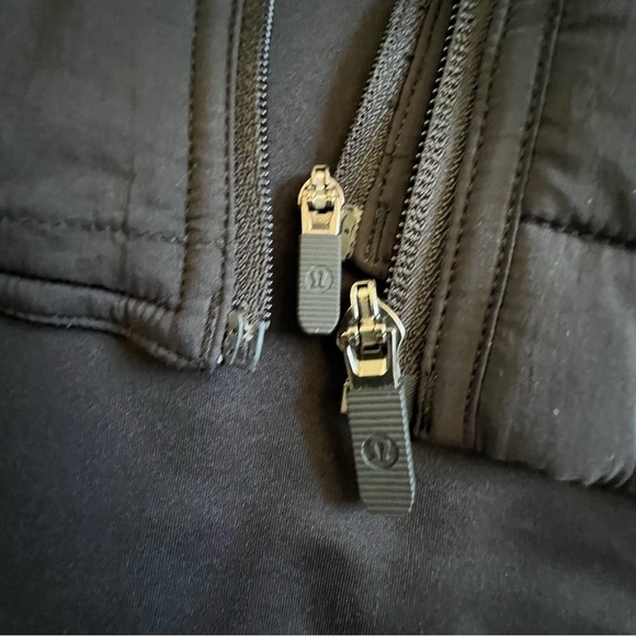 Lululemon extra mile jacket black 8 - Picture 10 of 16